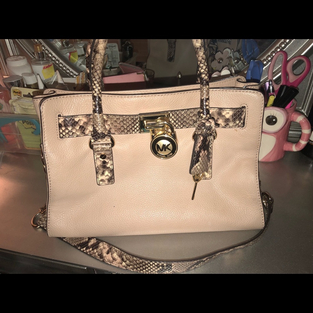 Michael Kors Smythe Medium Dome Satchel